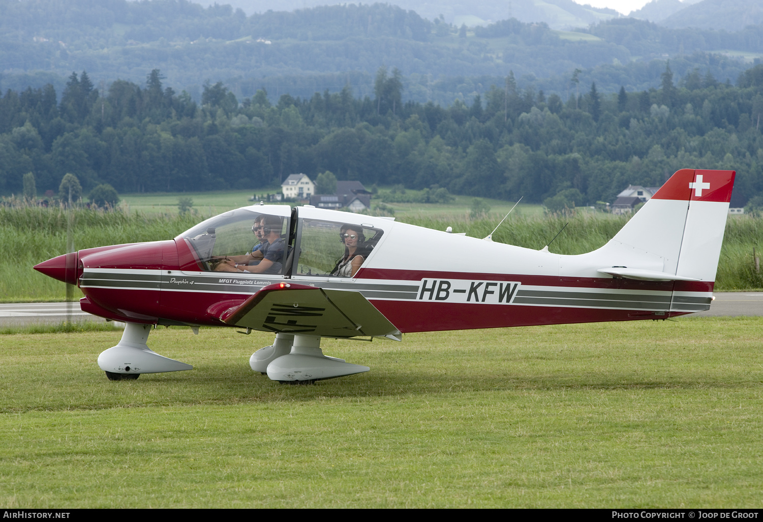 Aircraft Photo of HB-KFW | Robin DR-400-140B Dauphin 4 | Motorfluggruppe Thurgau - MFGT | AirHistory.net #272915