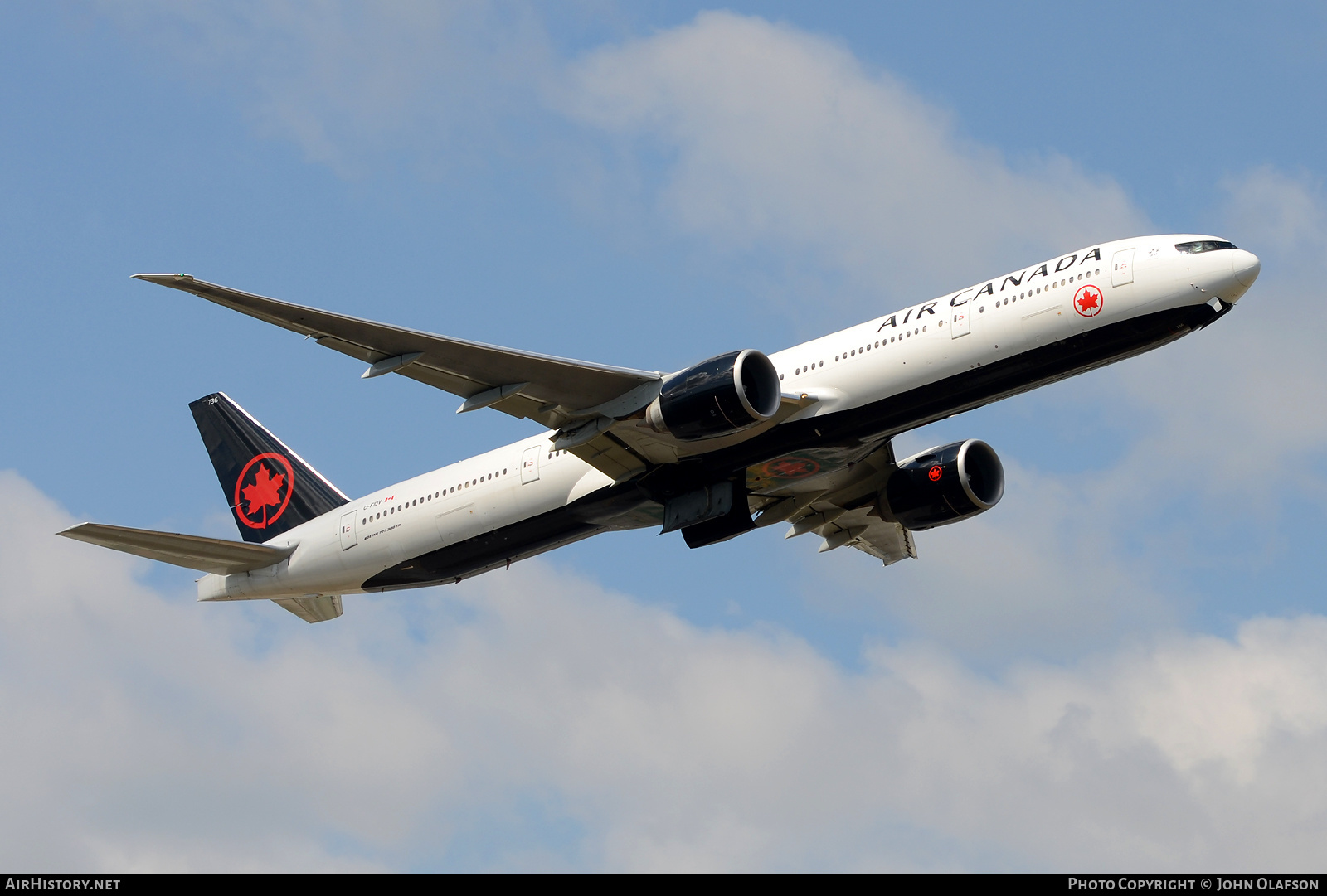 Aircraft Photo of C-FIUV | Boeing 777-333/ER | Air Canada | AirHistory.net #273025