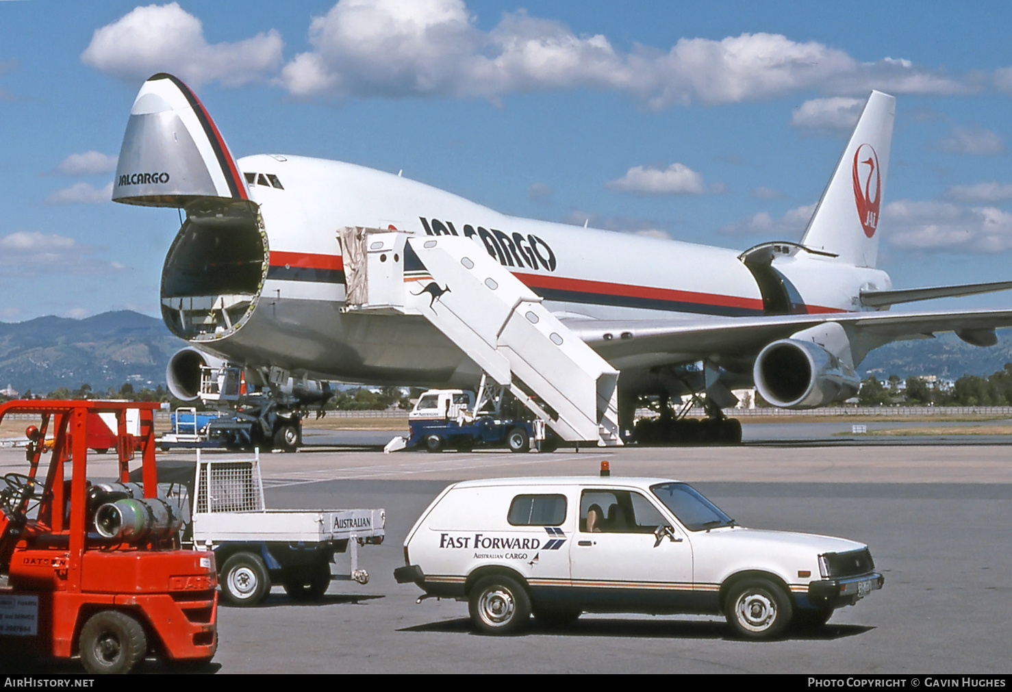 Aircraft Photo of JA8171 | Boeing 747-246F/SCD | Japan Airlines - JAL Cargo | AirHistory.net #273079