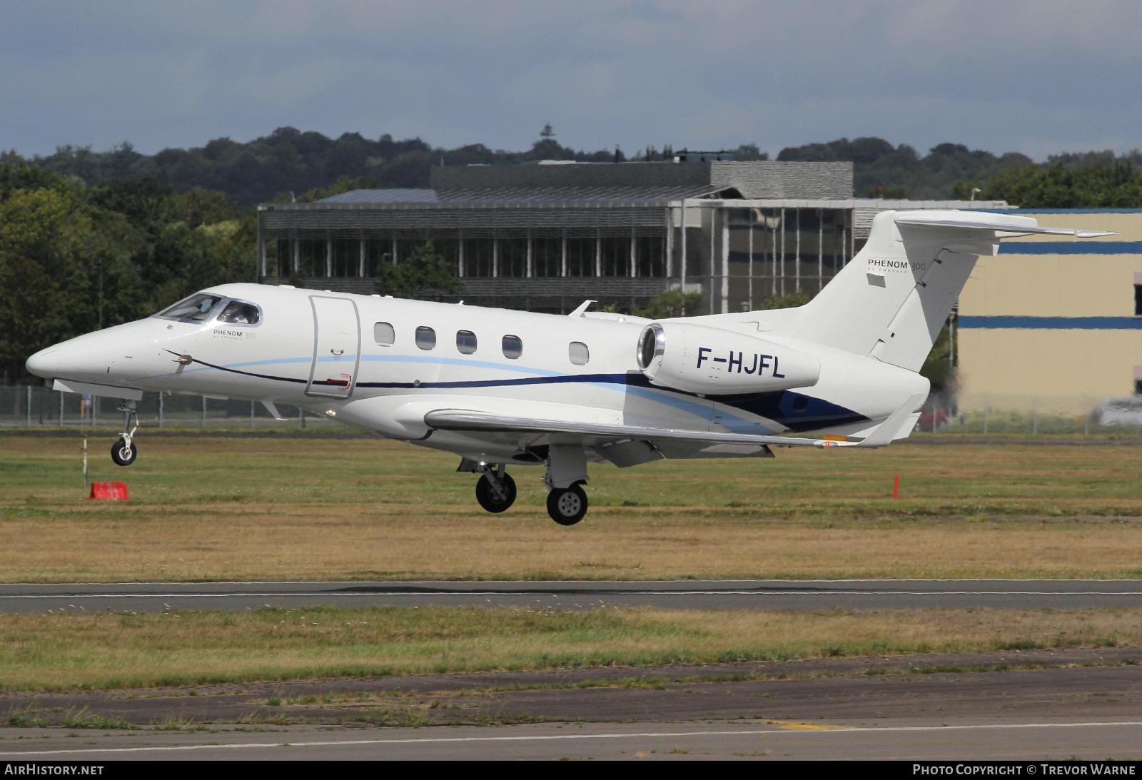Aircraft Photo of F-HJFL | Embraer EMB-505 Phenom 300 | AirHistory.net #273114