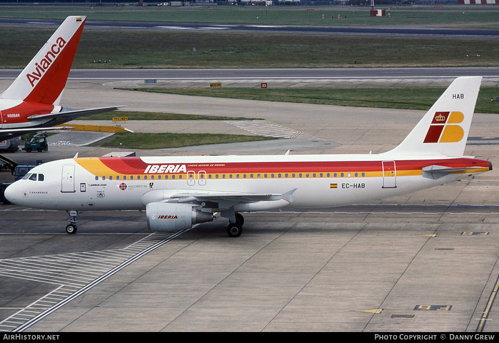 Aircraft Photo of EC-HAB | Airbus A320-214 | Iberia | AirHistory.net #273143