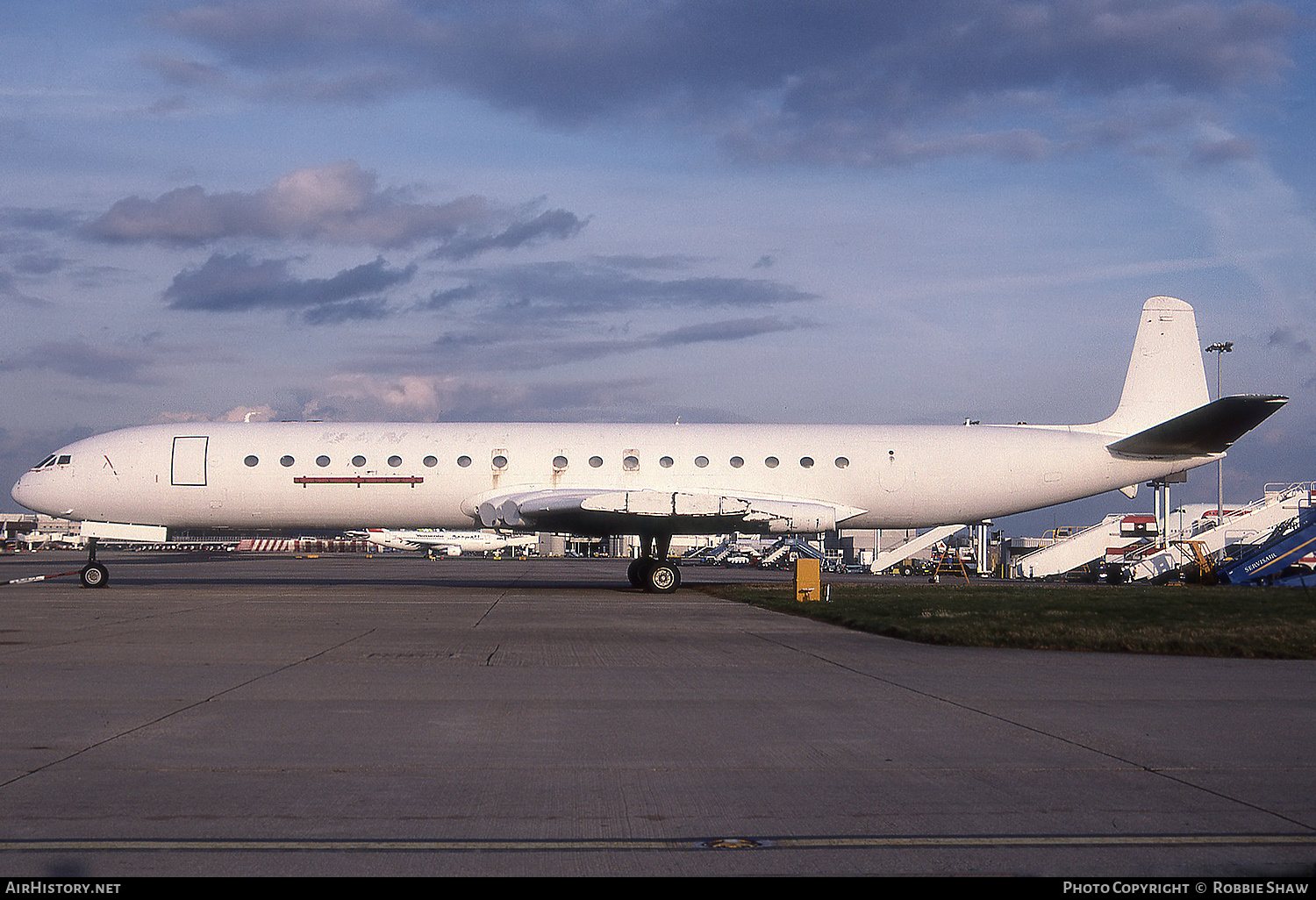 Aircraft Photo of G-APMB | De Havilland D.H. 106 Comet 4B | AirHistory.net #273167