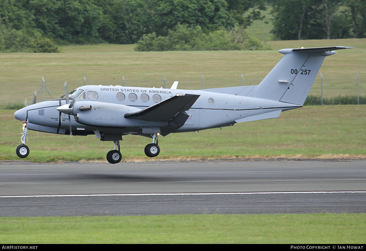 Aircraft Photo of 10-0257 / 00257 | Hawker Beechcraft C-12V-1 Huron (B200C) | USA - Army | AirHistory.net #273398