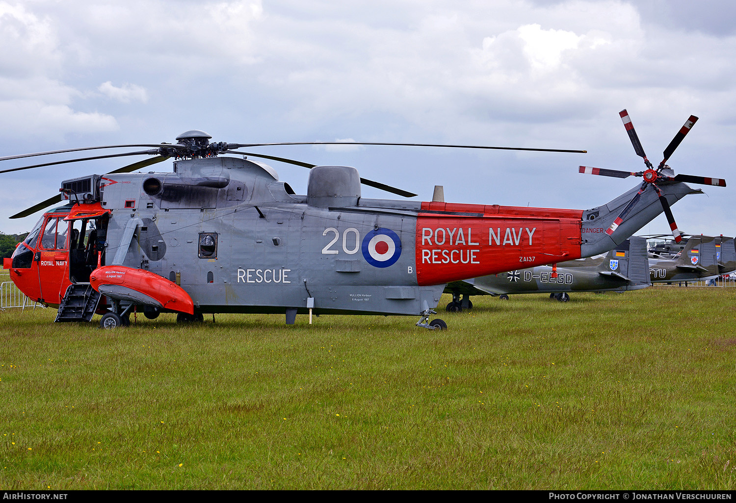 Aircraft Photo of ZA137 | Westland WS-61 Sea King HU5 | UK - Navy | AirHistory.net #273428