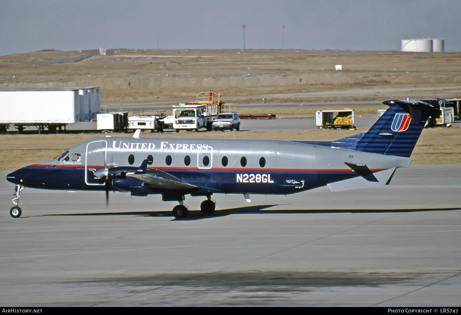 Aircraft Photo of N228GL | Raytheon 1900D | United Express | AirHistory.net #273491