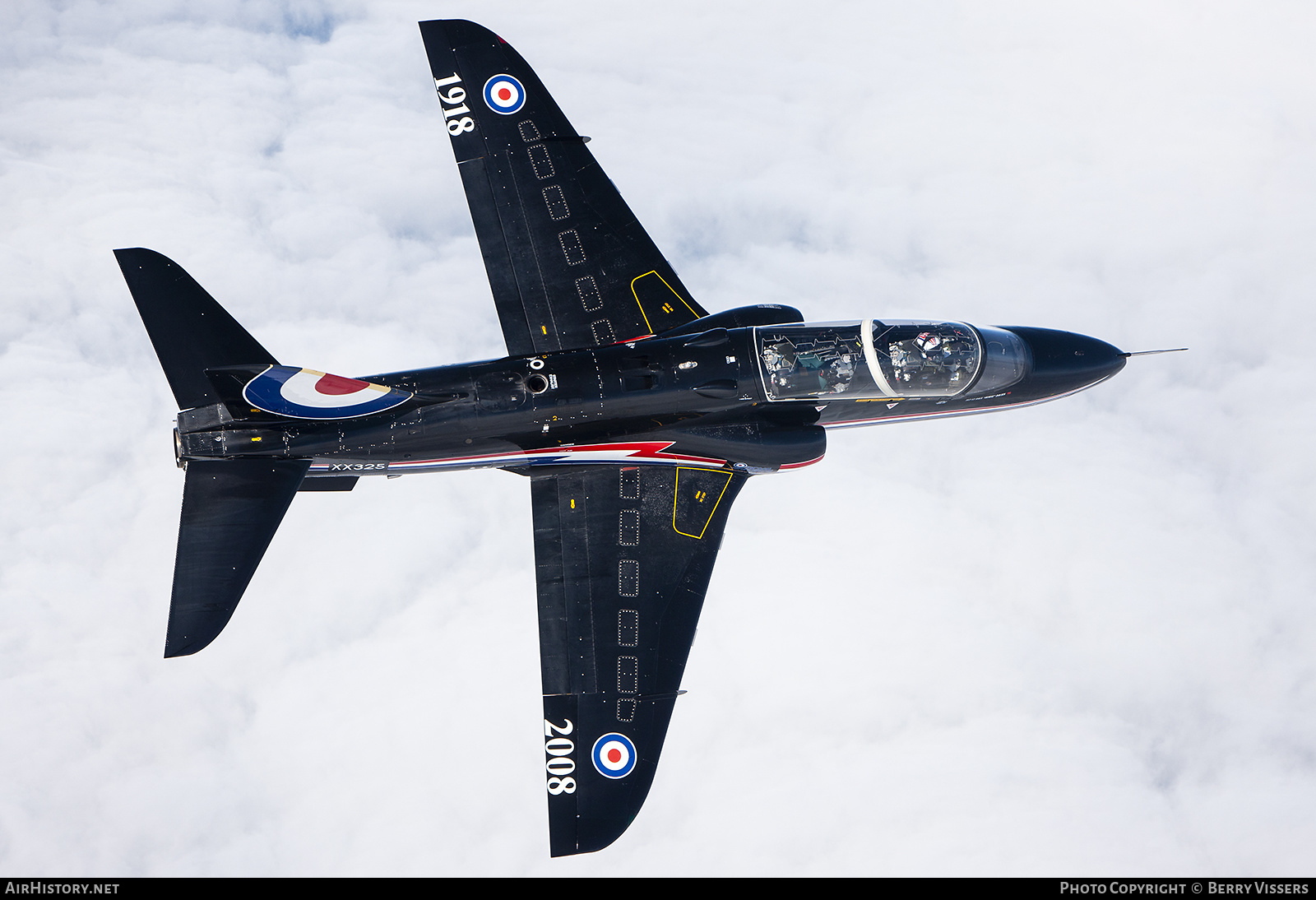 Aircraft Photo of XX325 | British Aerospace Hawk T.1 | UK - Air Force | AirHistory.net #273637