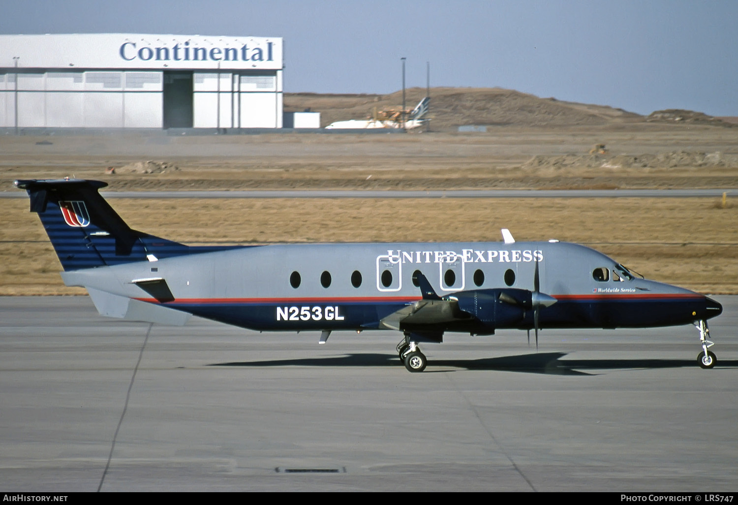 Aircraft Photo of N253GL | Raytheon 1900D | United Express | AirHistory.net #273681