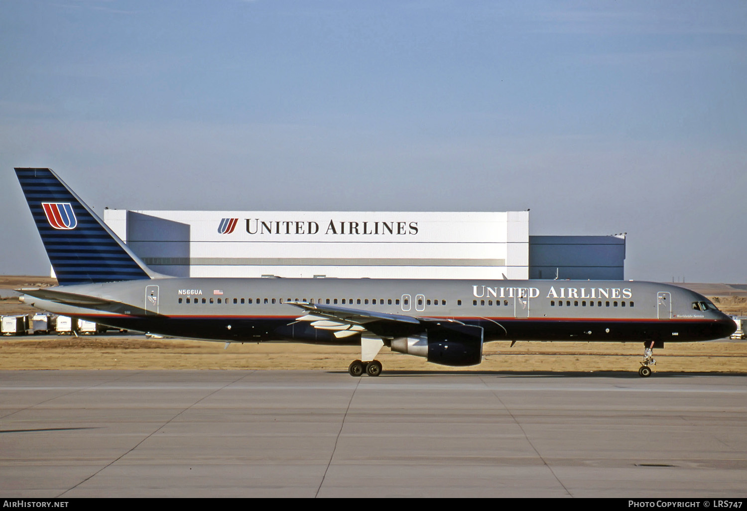 Aircraft Photo of N566UA | Boeing 757-222 | United Airlines | AirHistory.net #273690