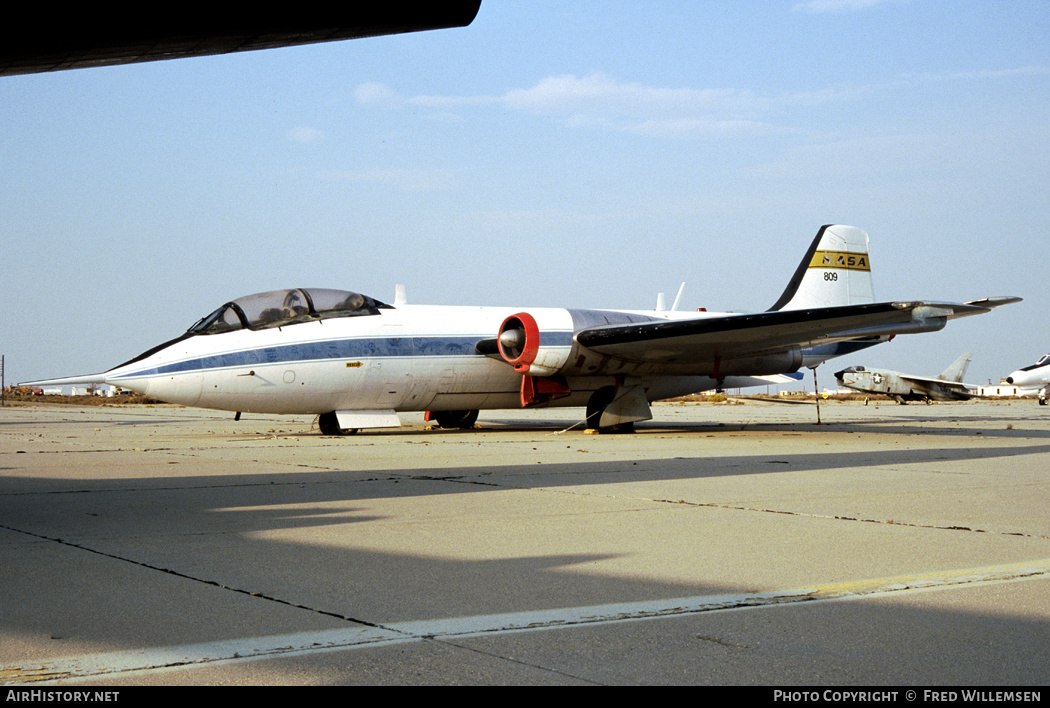 Aircraft Photo of N809NA / NASA 809 | Martin RB-57B modified | NASA - National Aeronautics and Space Administration | AirHistory.net #273705