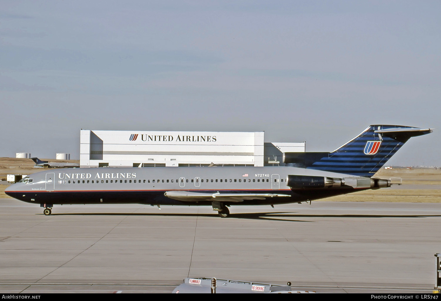 Aircraft Photo of N7274U | Boeing 727-222/Adv | United Airlines | AirHistory.net #273769