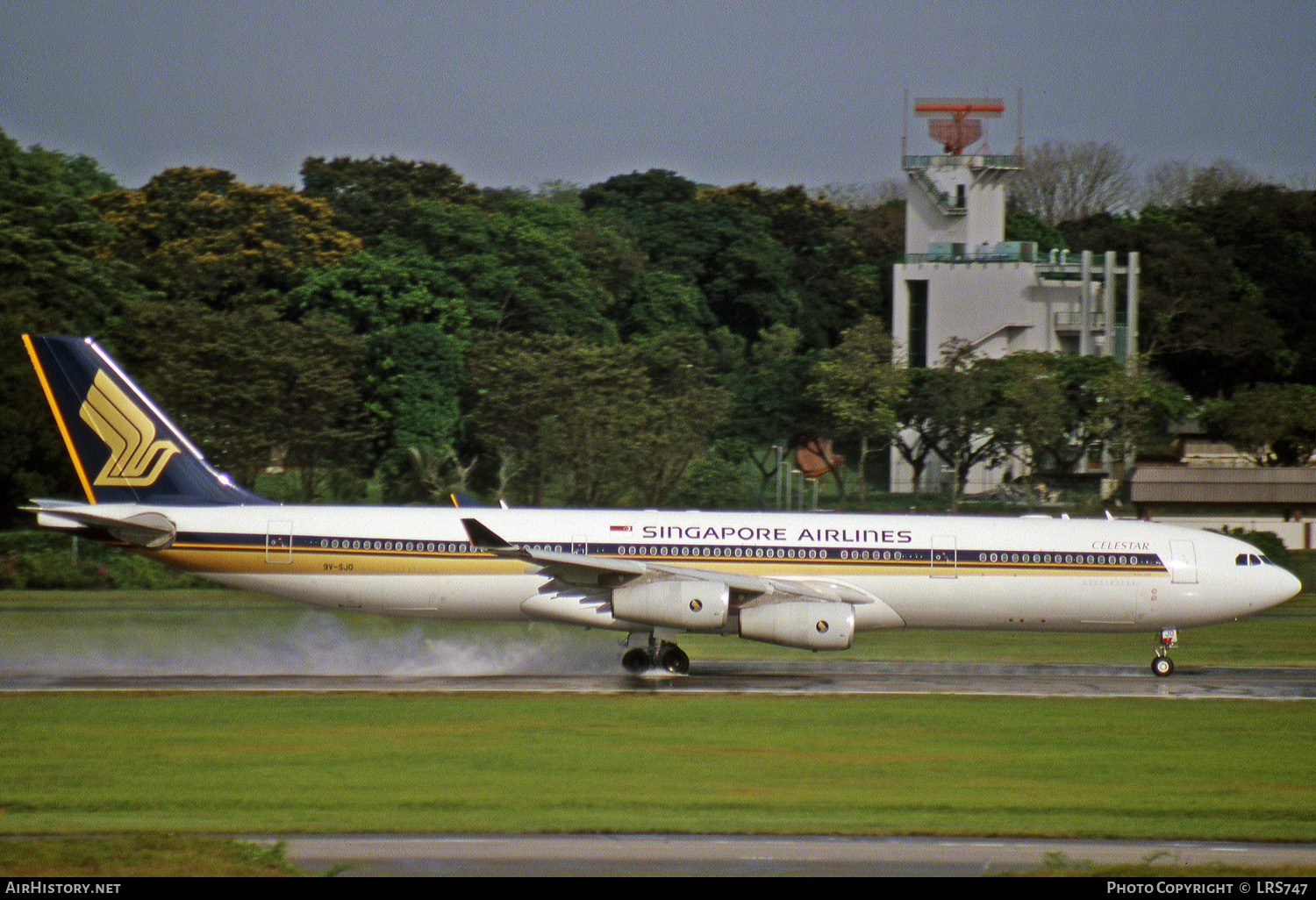 Aircraft Photo of 9V-SJO | Airbus A340-313X | Singapore Airlines | AirHistory.net #273854