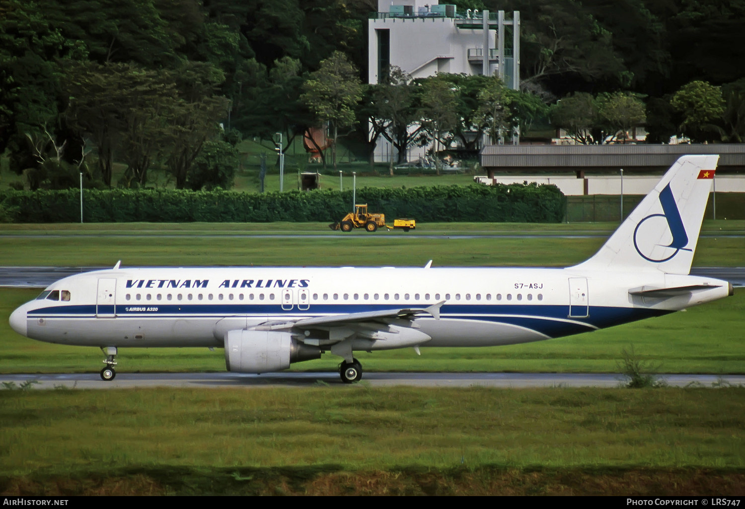 Aircraft Photo of S7-ASJ | Airbus A320-214 | Vietnam Airlines | AirHistory.net #273870