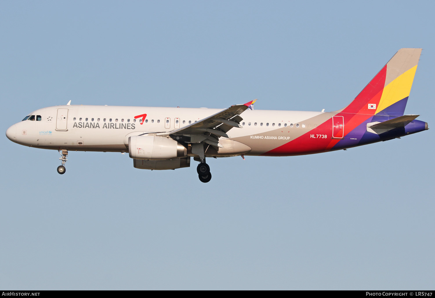 Aircraft Photo of HL7738 | Airbus A320-232 | Asiana Airlines | AirHistory.net #273955