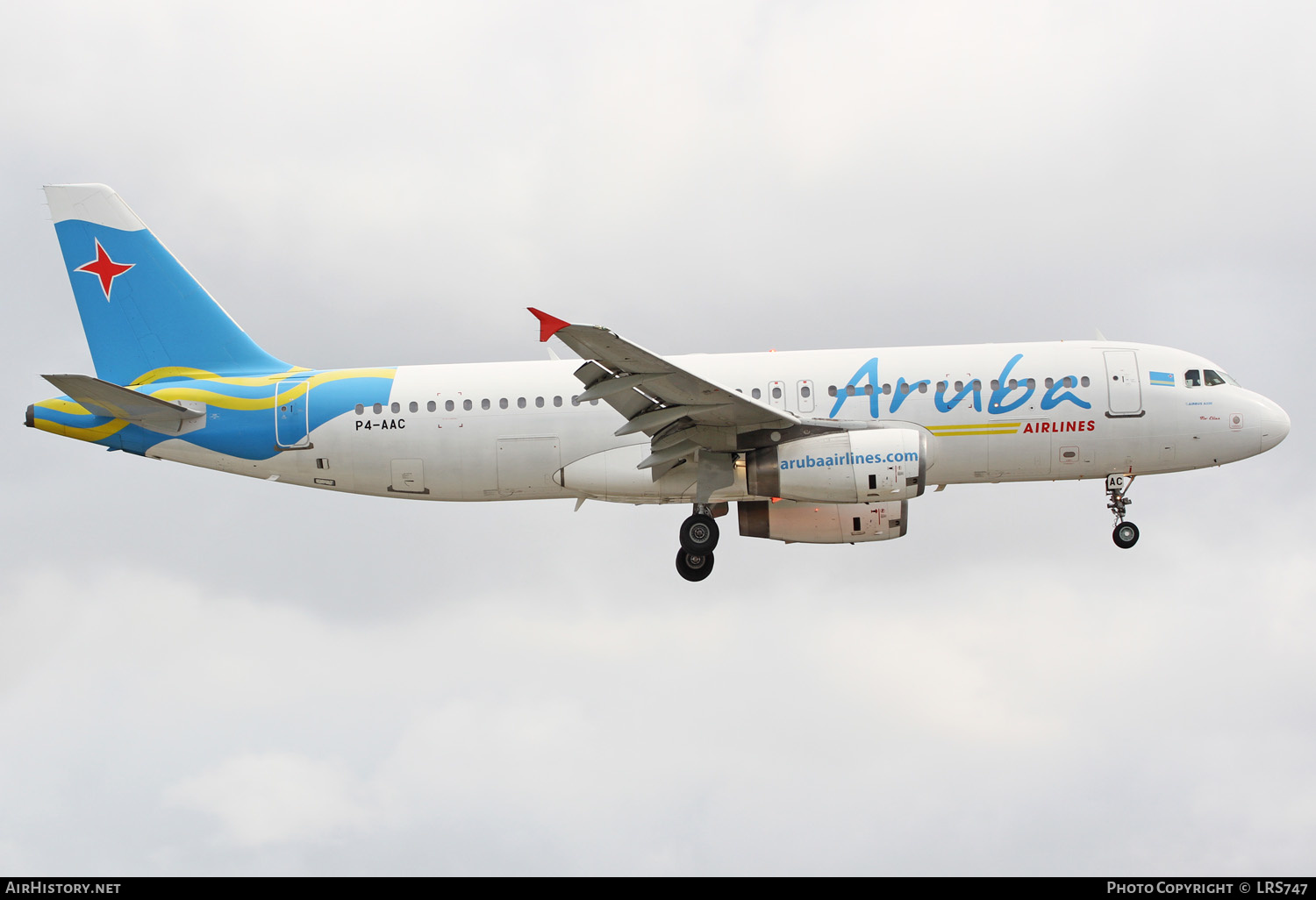 Aircraft Photo of P4-AAC | Airbus A320-232 | Aruba Airlines | AirHistory.net #273973