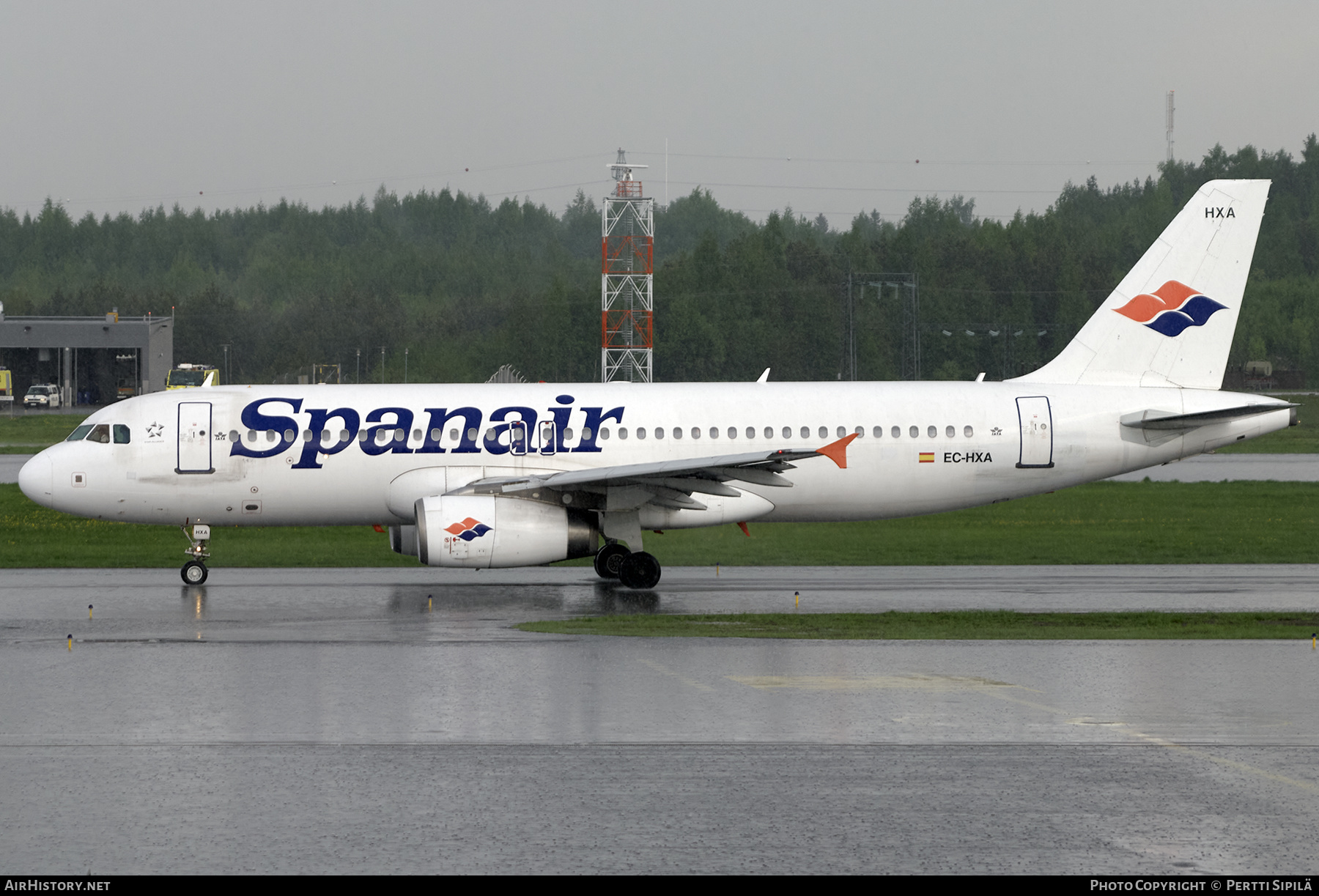 Aircraft Photo of EC-HXA | Airbus A320-232 | Spanair | AirHistory.net #274008
