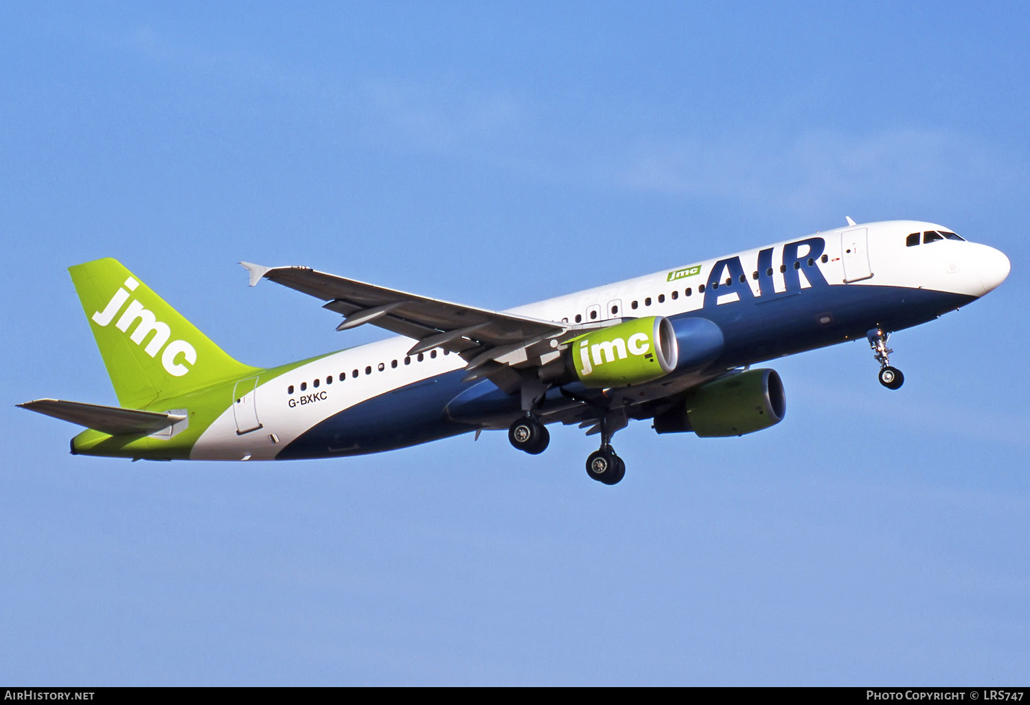 Aircraft Photo of G-BXKC | Airbus A320-214 | JMC Air | AirHistory.net #274239