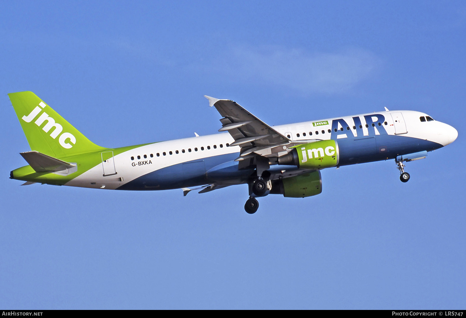 Aircraft Photo of G-BXKA | Airbus A320-214 | JMC Air | AirHistory.net #274262