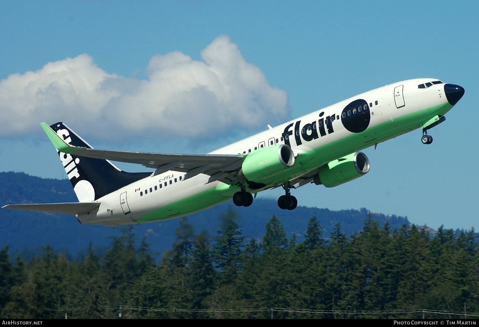 Aircraft Photo of C-FFLA | Boeing 737-86N | Flair Airlines | AirHistory.net #274303