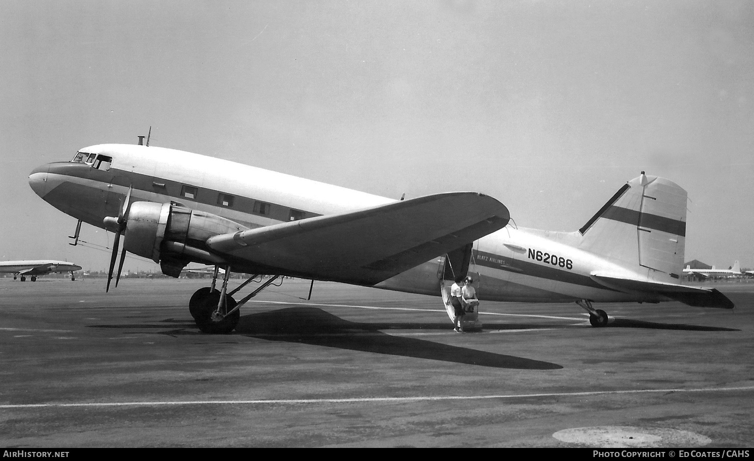 Aircraft Photo of N62086 | Douglas DC-3(C) | Blatz Airlines | AirHistory.net #274311