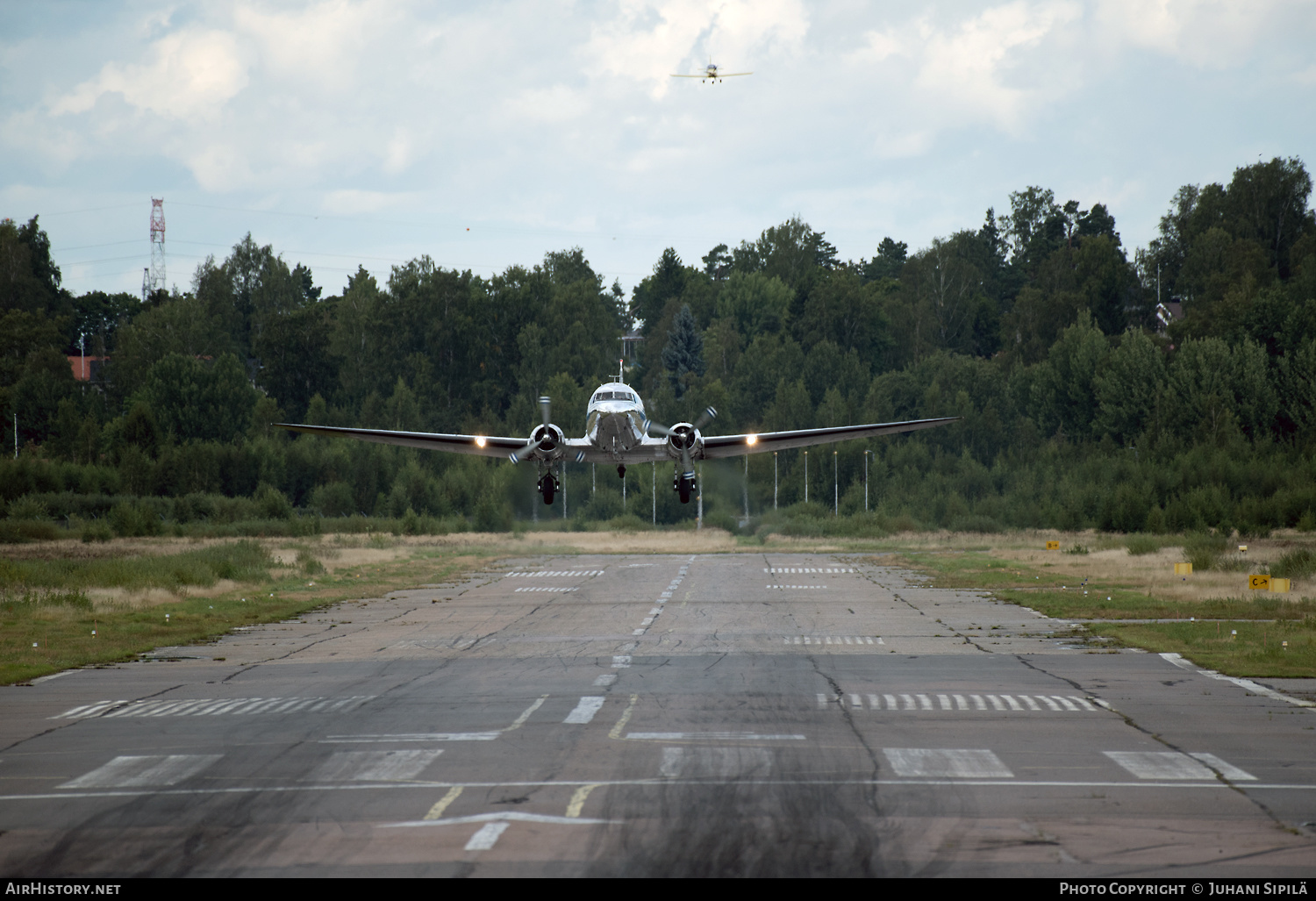 Airport photo of Helsinki - Malmi (EFHF / HEM) in Finland | AirHistory.net #274328