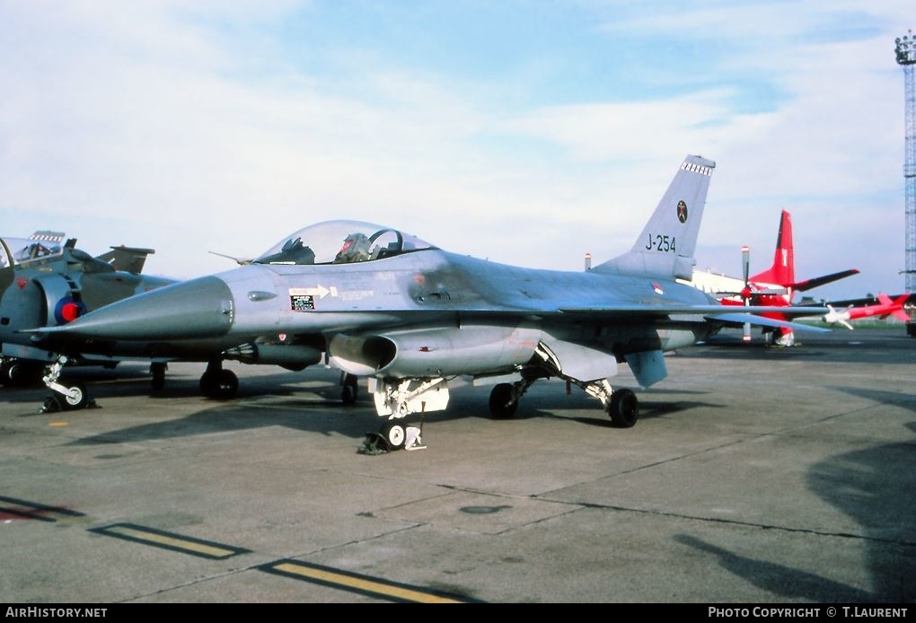 Aircraft Photo of J-254 | General Dynamics F-16A Fighting Falcon | Netherlands - Air Force | AirHistory.net #274375