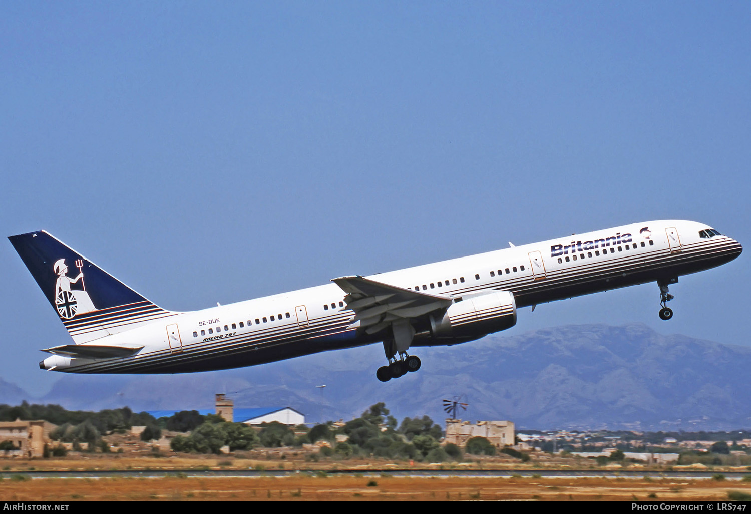 Aircraft Photo of SE-DUK | Boeing 757-236 | Britannia Nordic | AirHistory.net #274427