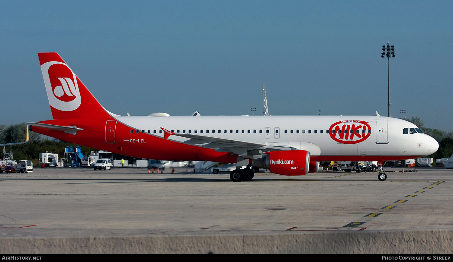 Aircraft Photo of OE-LEL | Airbus A320-214 | Niki | AirHistory.net #274458