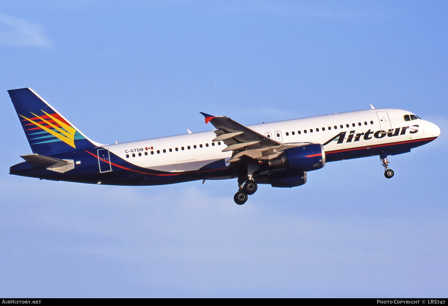 Aircraft Photo of C-GTDB | Airbus A320-211 | Airtours International | AirHistory.net #274459