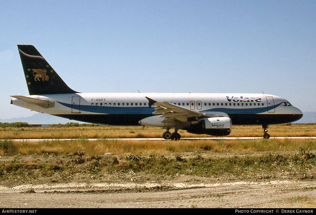 Aircraft Photo of F-OHFT | Airbus A320-211 | Volare Airlines | AirHistory.net #274583