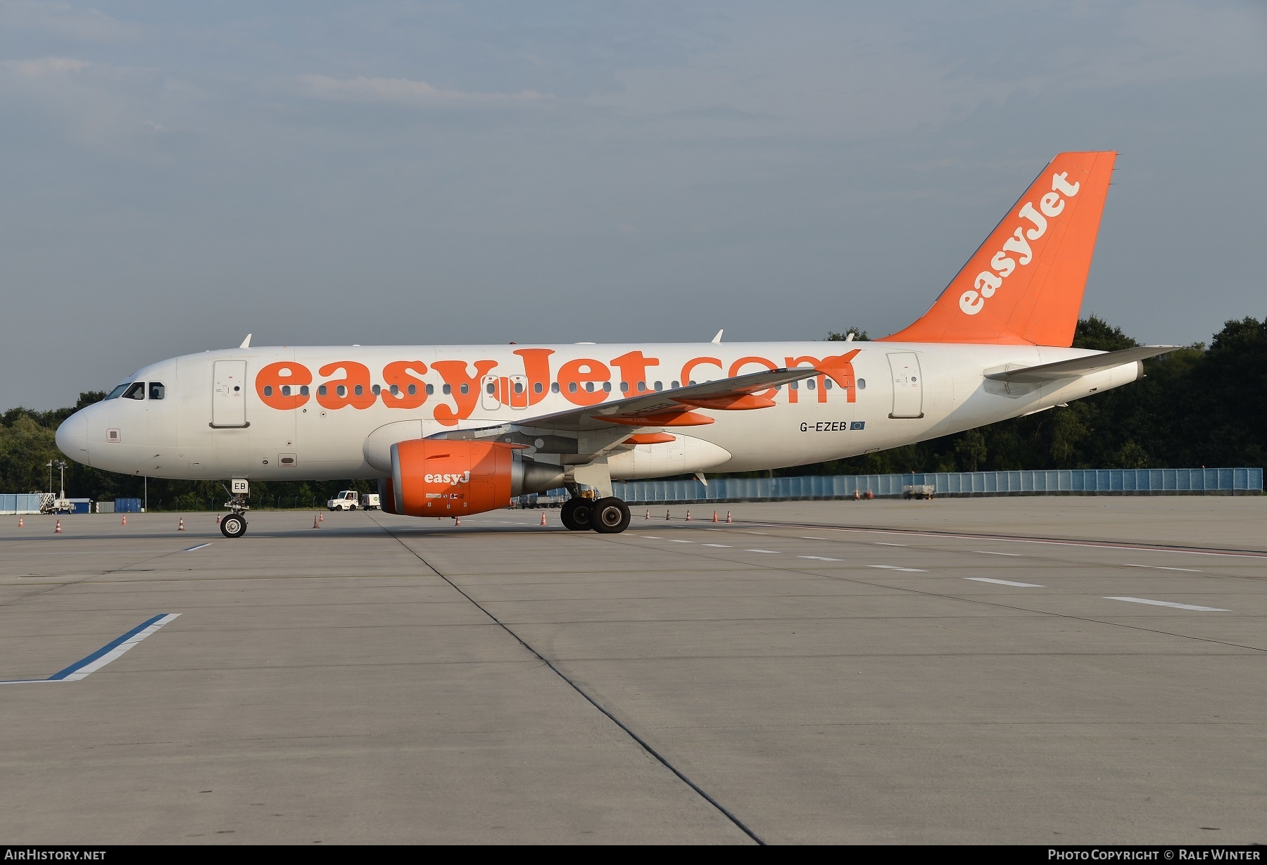 Aircraft Photo of G-EZEB | Airbus A319-111 | EasyJet | AirHistory.net #274591