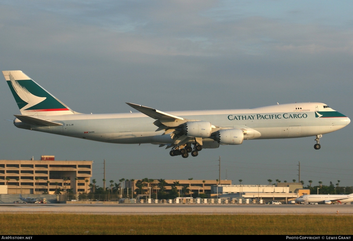 Aircraft Photo of B-LJB | Boeing 747-867F/SCD | Cathay Pacific Airways Cargo | AirHistory.net #274641