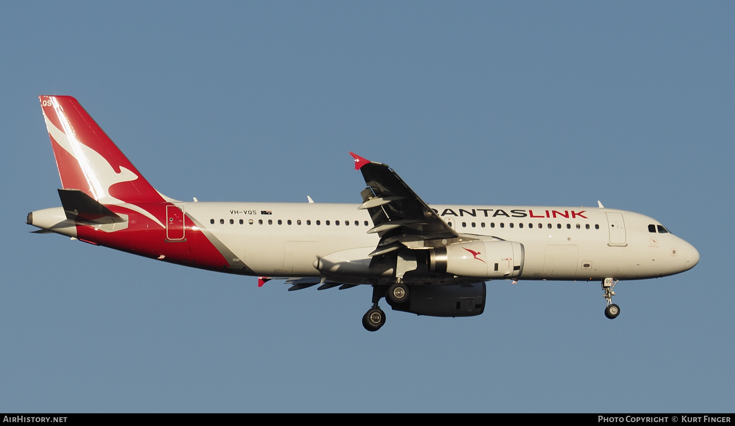 Aircraft Photo of VH-VQS | Airbus A320-232 | QantasLink | AirHistory.net #274683