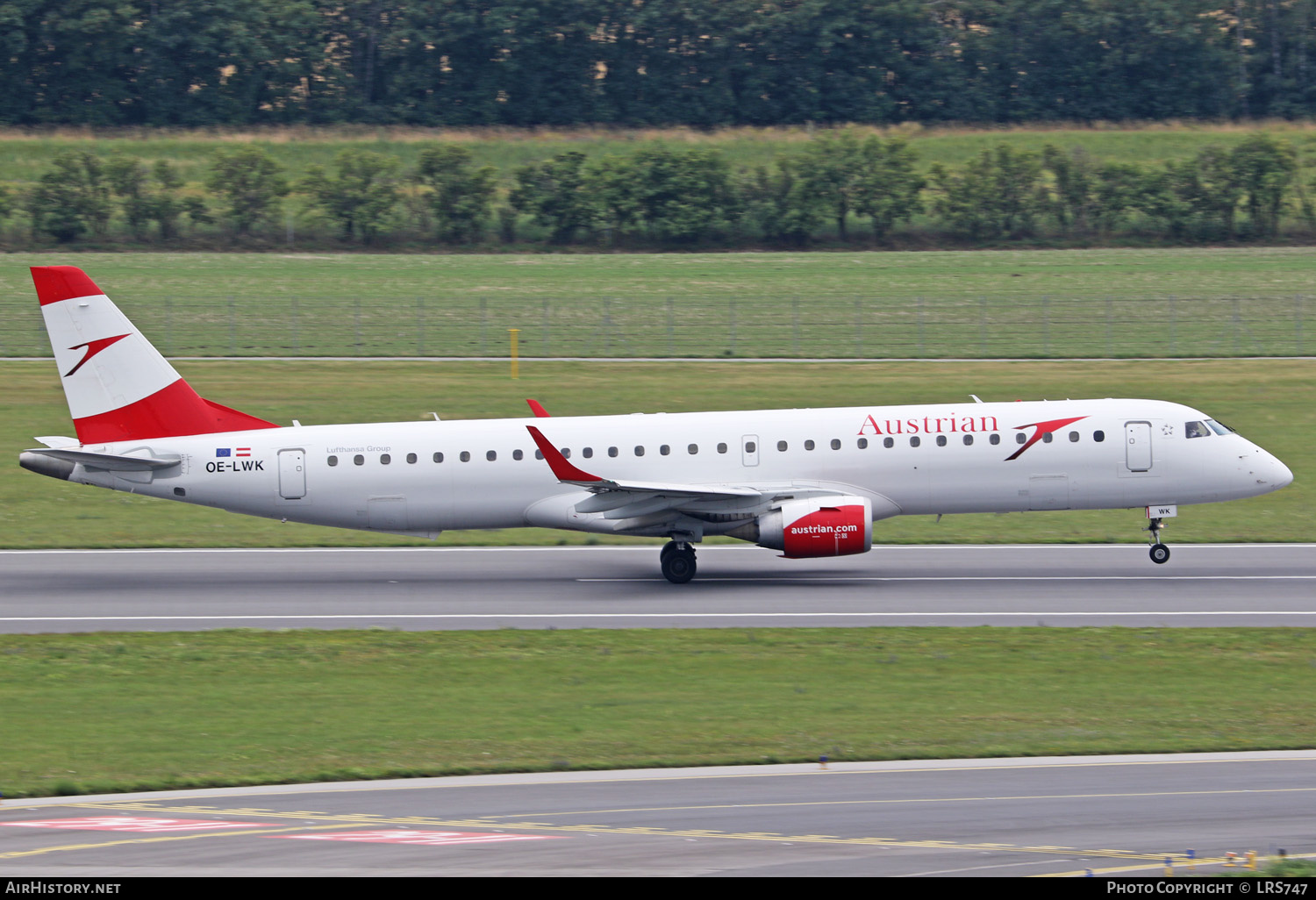 Aircraft Photo of OE-LWK | Embraer 195LR (ERJ-190-200LR) | Austrian Airlines | AirHistory.net #274742