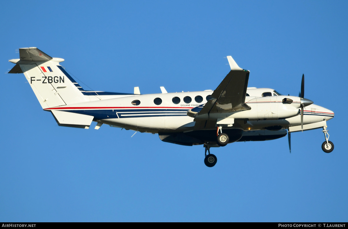 Aircraft Photo of F-ZBGN | Hawker Beechcraft 350ER King Air (B300) | Douane Francaise | AirHistory.net #274873