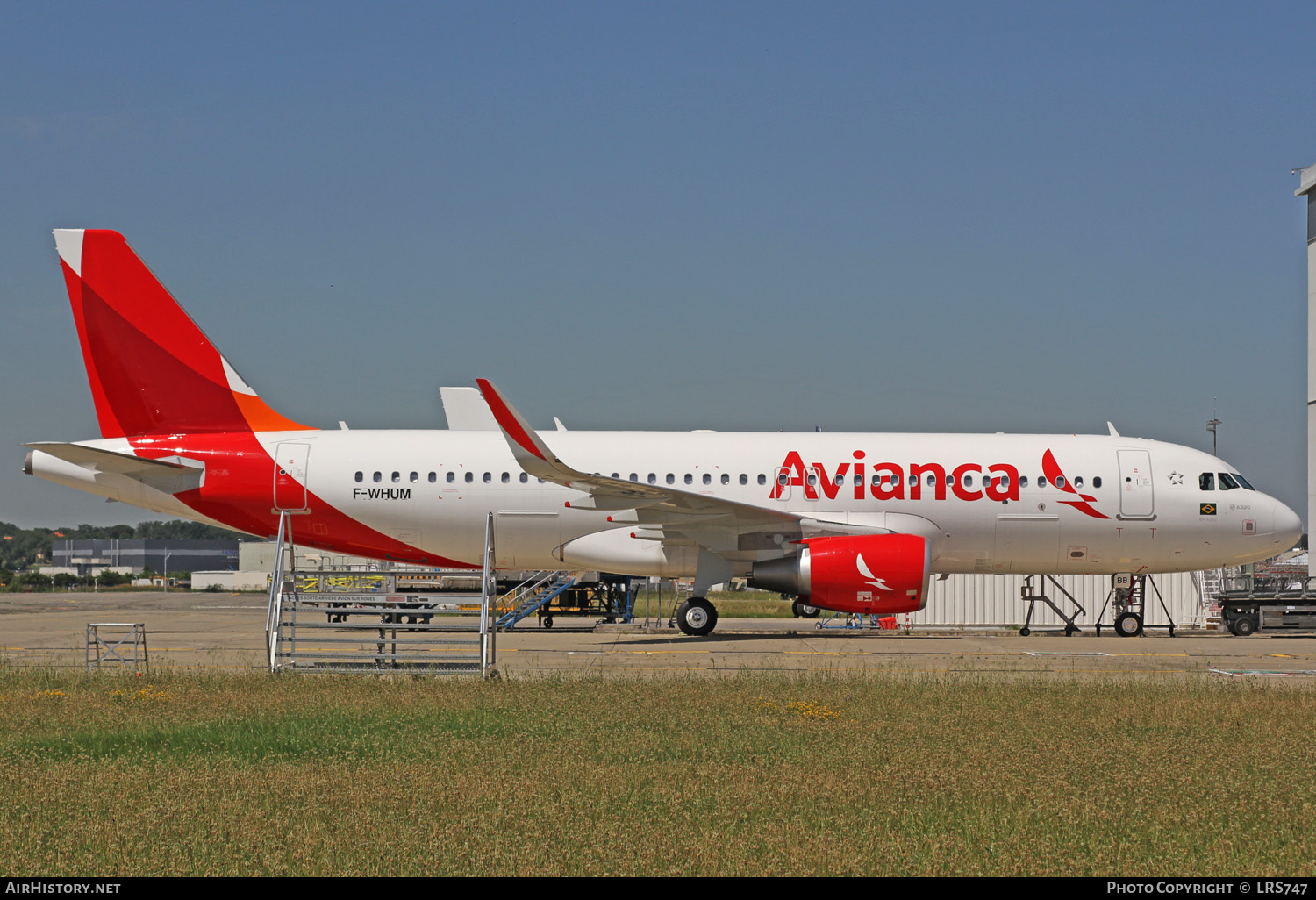 Aircraft Photo of F-WHUM | Airbus A320-214 | Avianca | AirHistory.net #274946