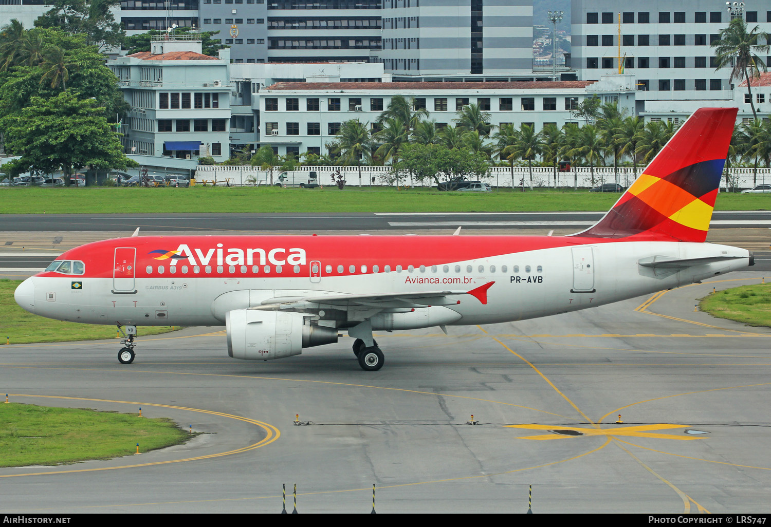 Aircraft Photo of PR-AVB | Airbus A319-115 | Avianca | AirHistory.net #274947
