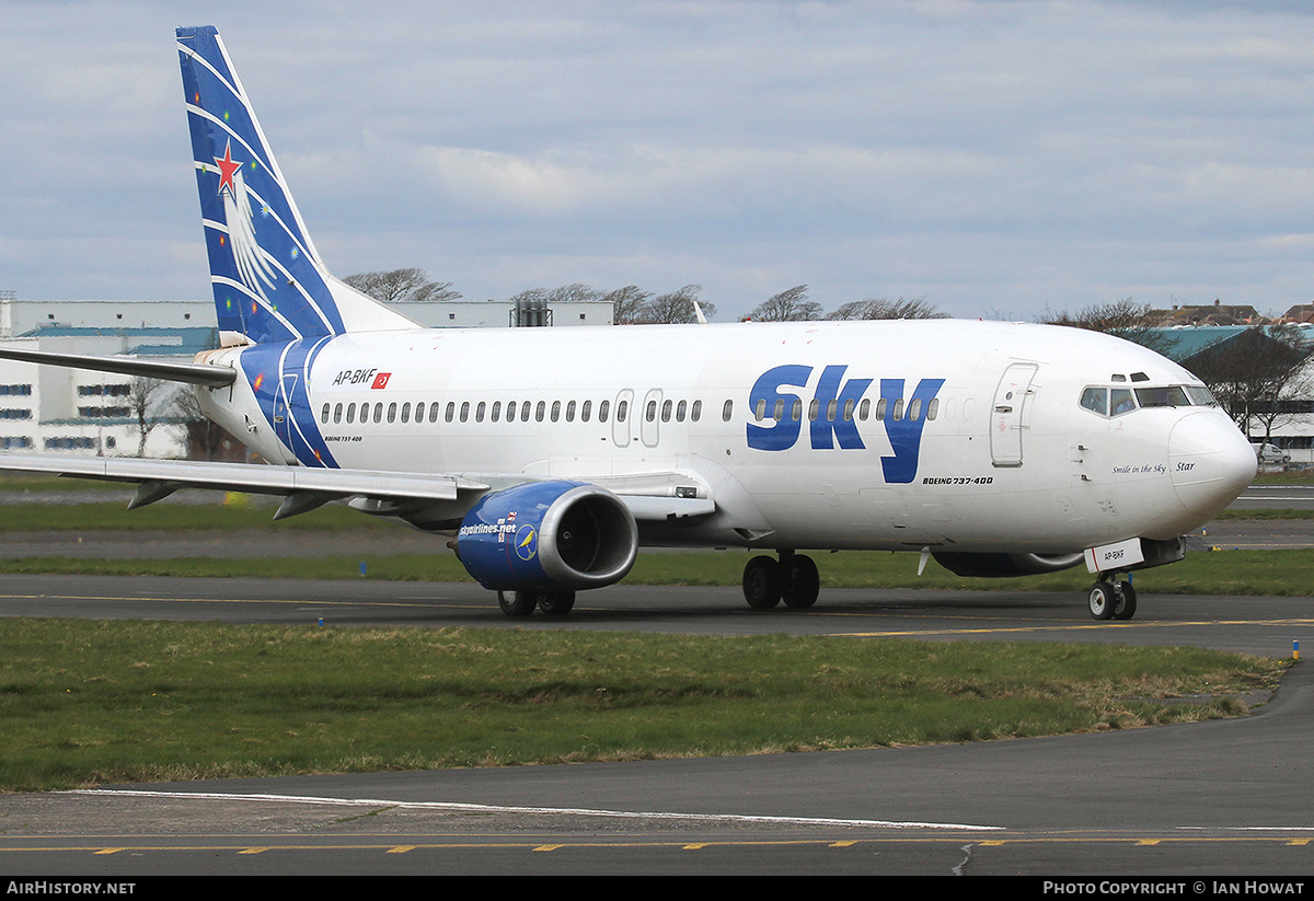 Aircraft Photo of AP-BKF | Boeing 737-430 | Sky Airlines | AirHistory.net #274951