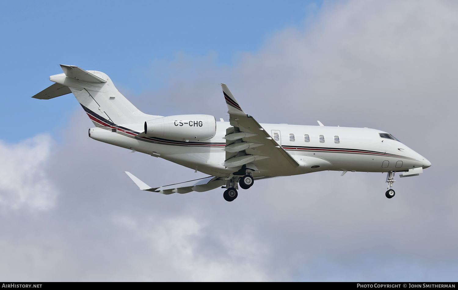 Aircraft Photo of CS-CHG | Bombardier Challenger 350 (BD-100-1A10) | AirHistory.net #275017