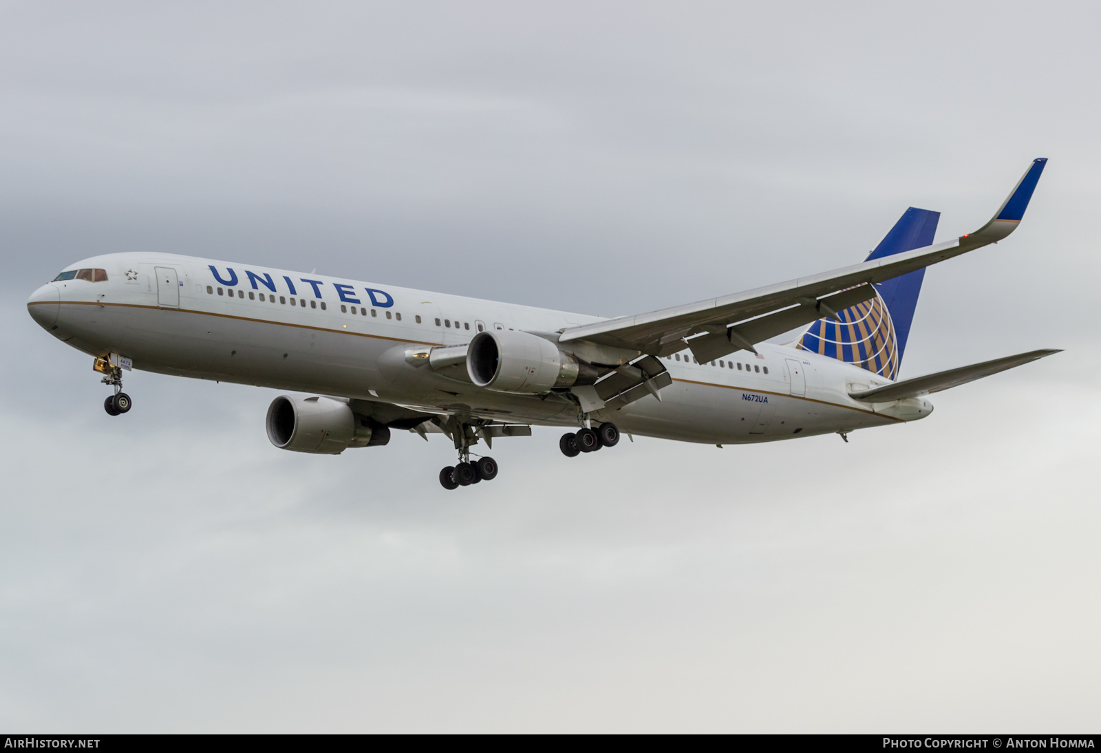 Aircraft Photo of N672UA | Boeing 767-322/ER | United Airlines | AirHistory.net #275058