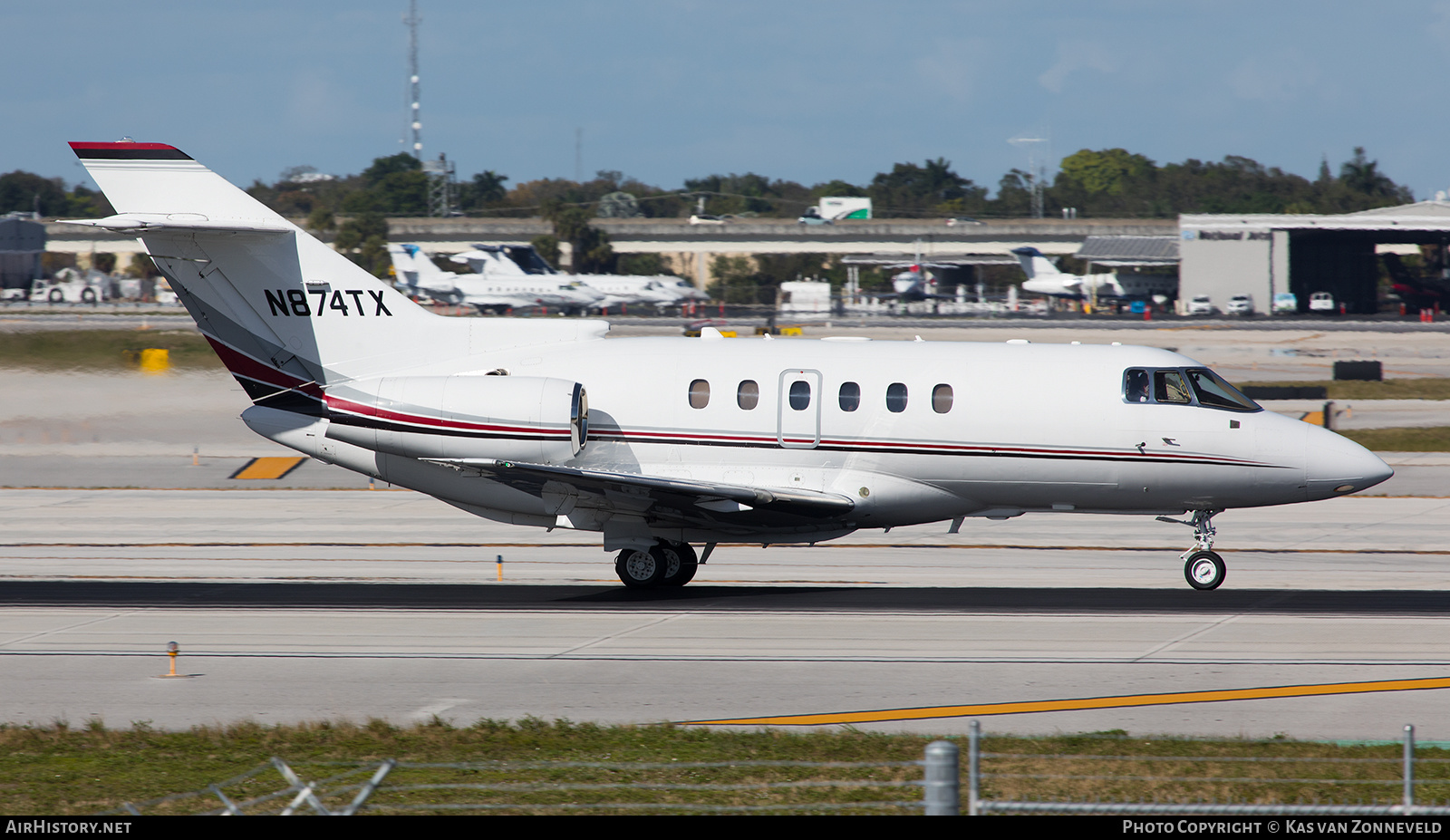 Aircraft Photo of N874TX | Raytheon Hawker 800XP | AirHistory.net #275078