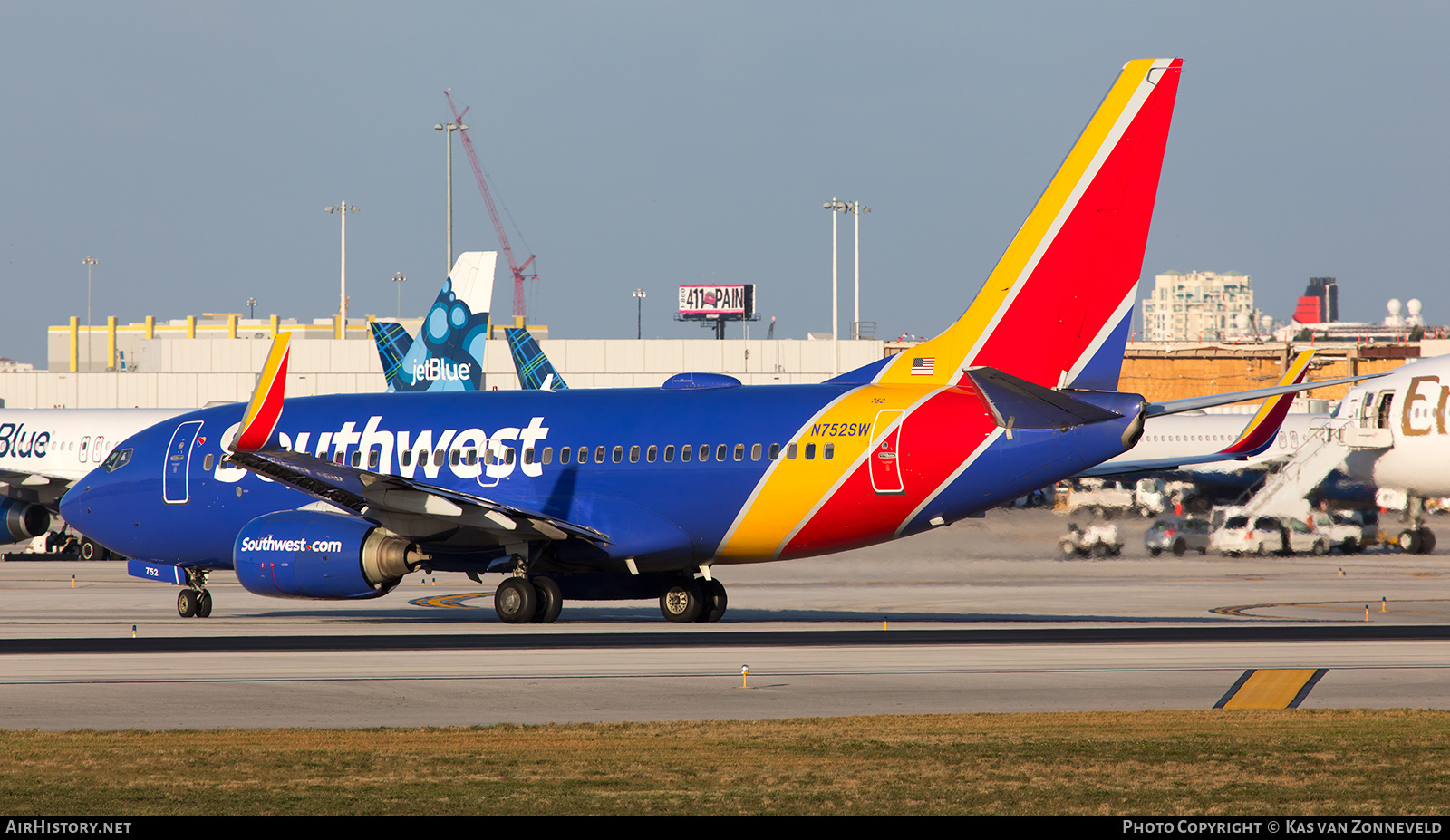 Aircraft Photo of N752SW | Boeing 737-7H4 | Southwest Airlines | AirHistory.net #275104