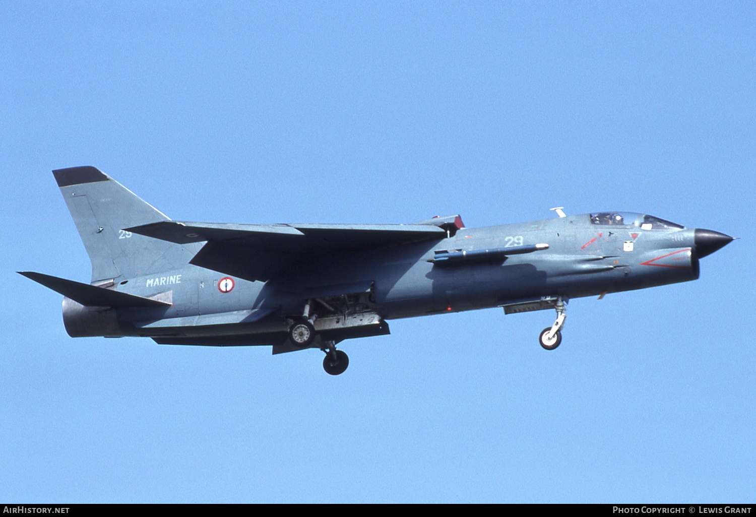 Aircraft Photo of 29 | Vought F-8P Crusader | France - Navy | AirHistory.net #275130