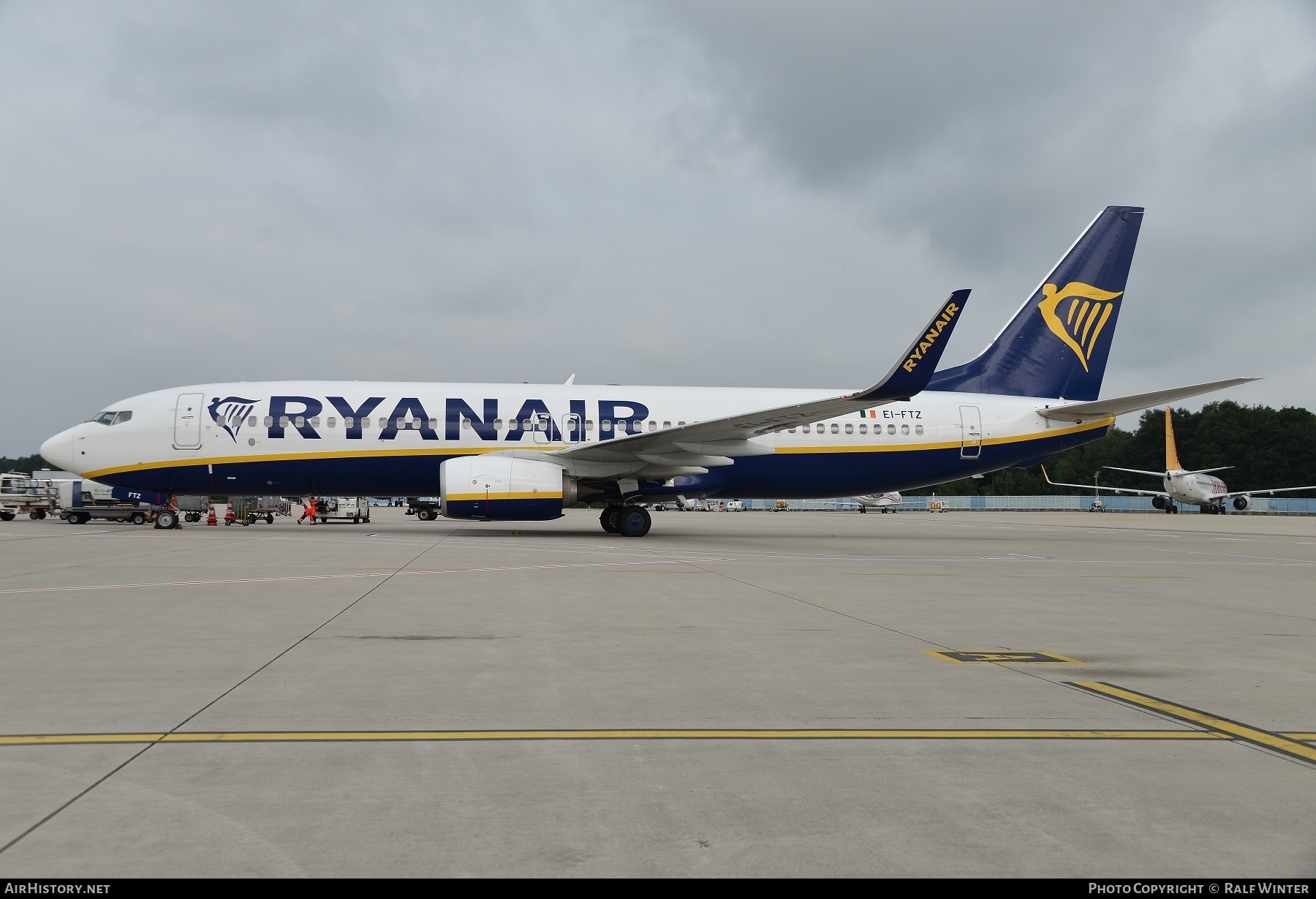 Aircraft Photo of EI-FTZ | Boeing 737-800 | Ryanair | AirHistory.net #275153