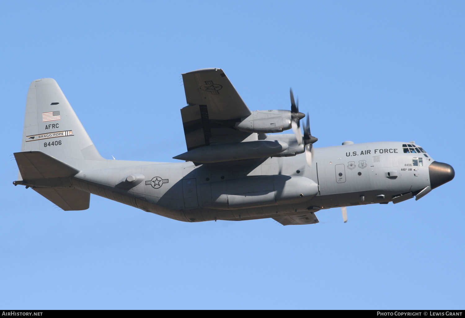 Aircraft Photo of 88-4406 / 84406 | Lockheed C-130H Hercules | USA - Air Force | AirHistory.net #275298