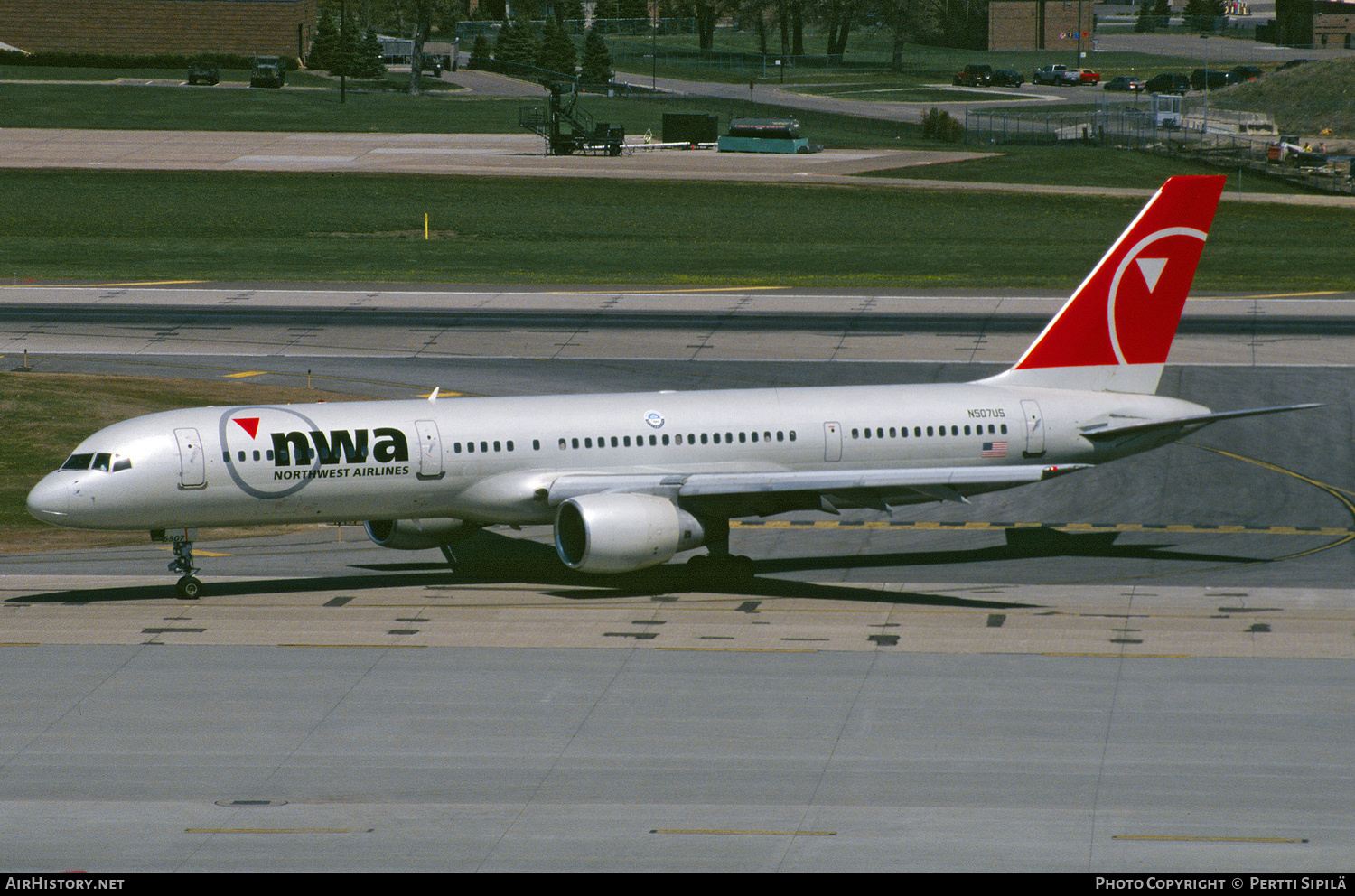 Aircraft Photo of N507US | Boeing 757-251 | Northwest Airlines | AirHistory.net #275385