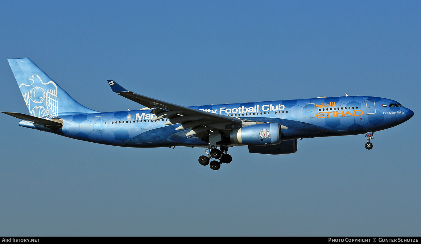 Aircraft Photo of A6-EYE | Airbus A330-243 | Etihad Airways | AirHistory.net #275535
