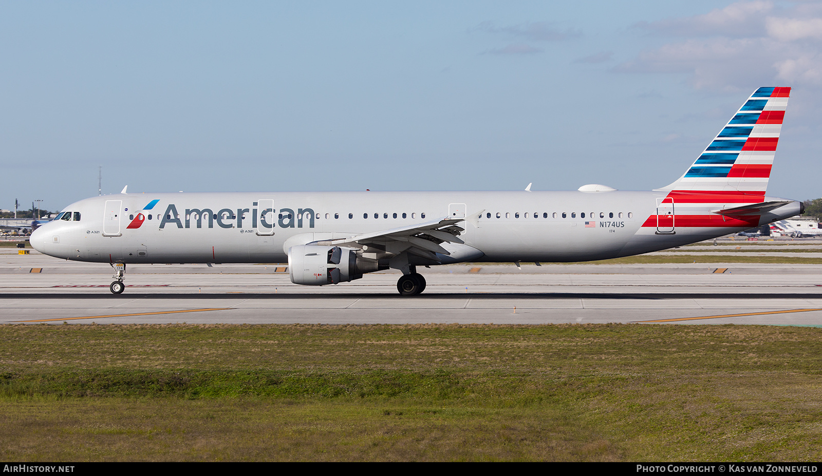 Aircraft Photo of N174US | Airbus A321-211 | American Airlines | AirHistory.net #275575