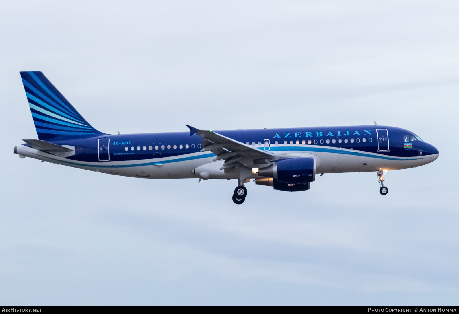 Aircraft Photo of 4K-AI07 | Airbus A320-214 | Azerbaijan Airlines - AZAL - AHY | AirHistory.net #275786