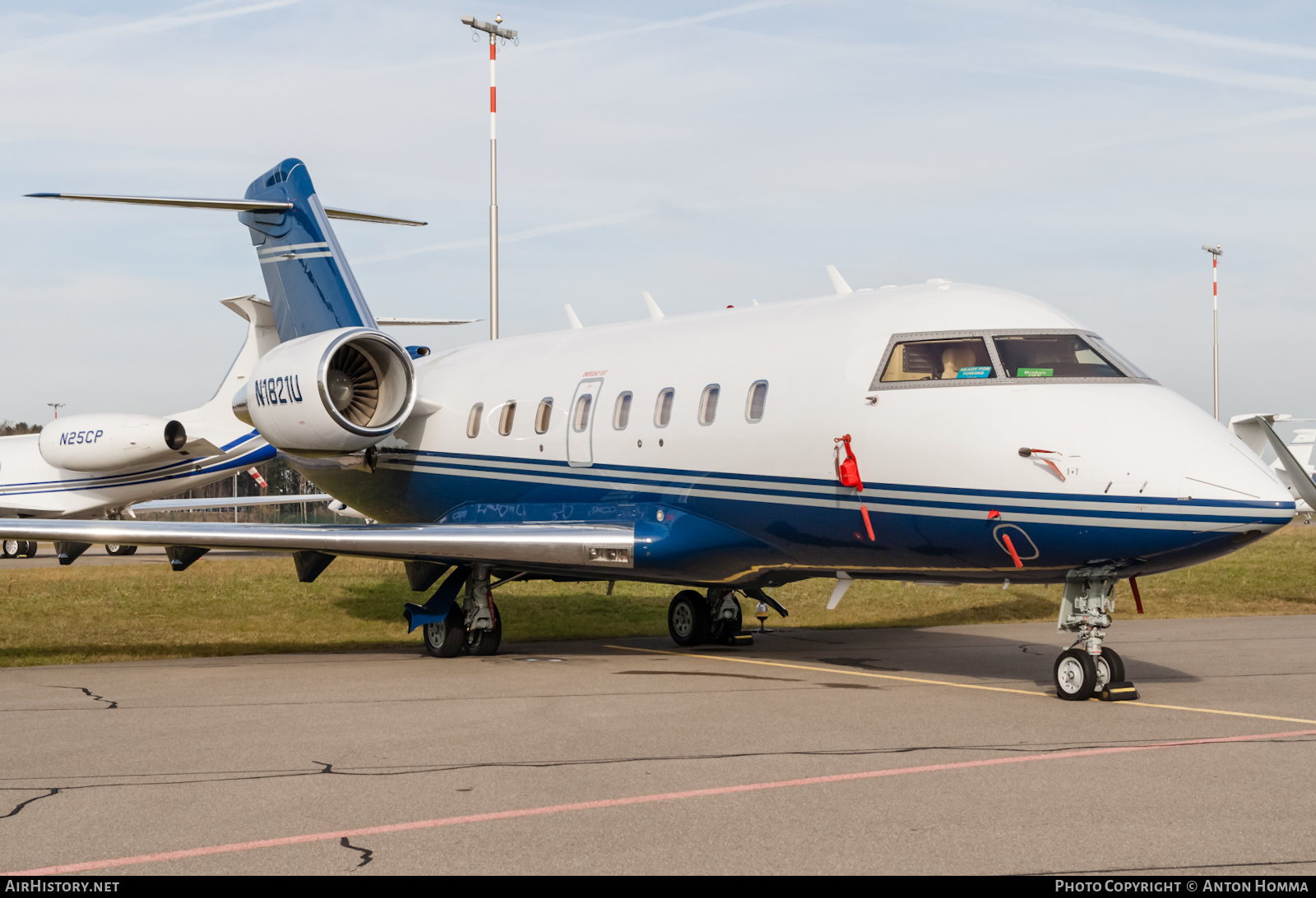 Aircraft Photo of N1821U | Bombardier Challenger 604 (CL-600-2B16) | AirHistory.net #275804