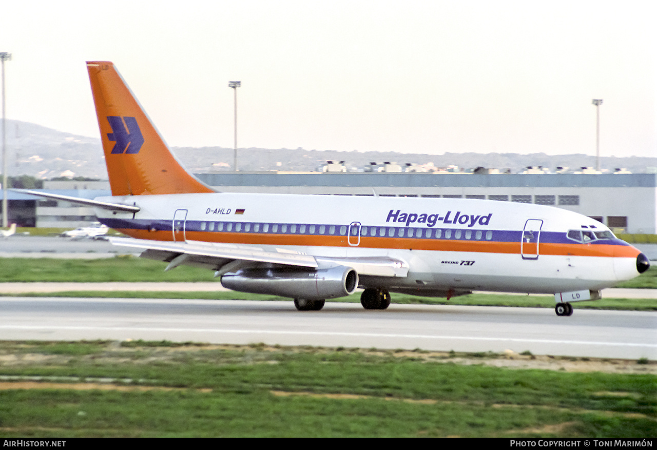 Aircraft Photo of D-AHLD | Boeing 737-2K5/Adv | Hapag-Lloyd | AirHistory.net #275820